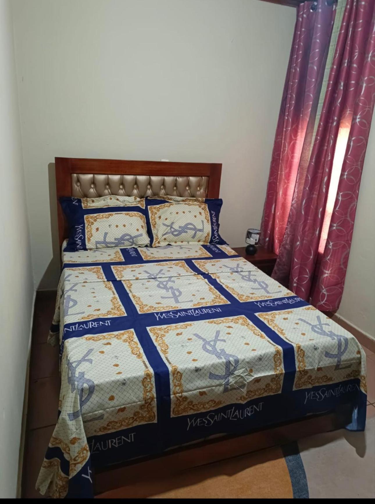 Studio Meublee 1 Chambre Etoug Ebe Yaoundé エクステリア 写真