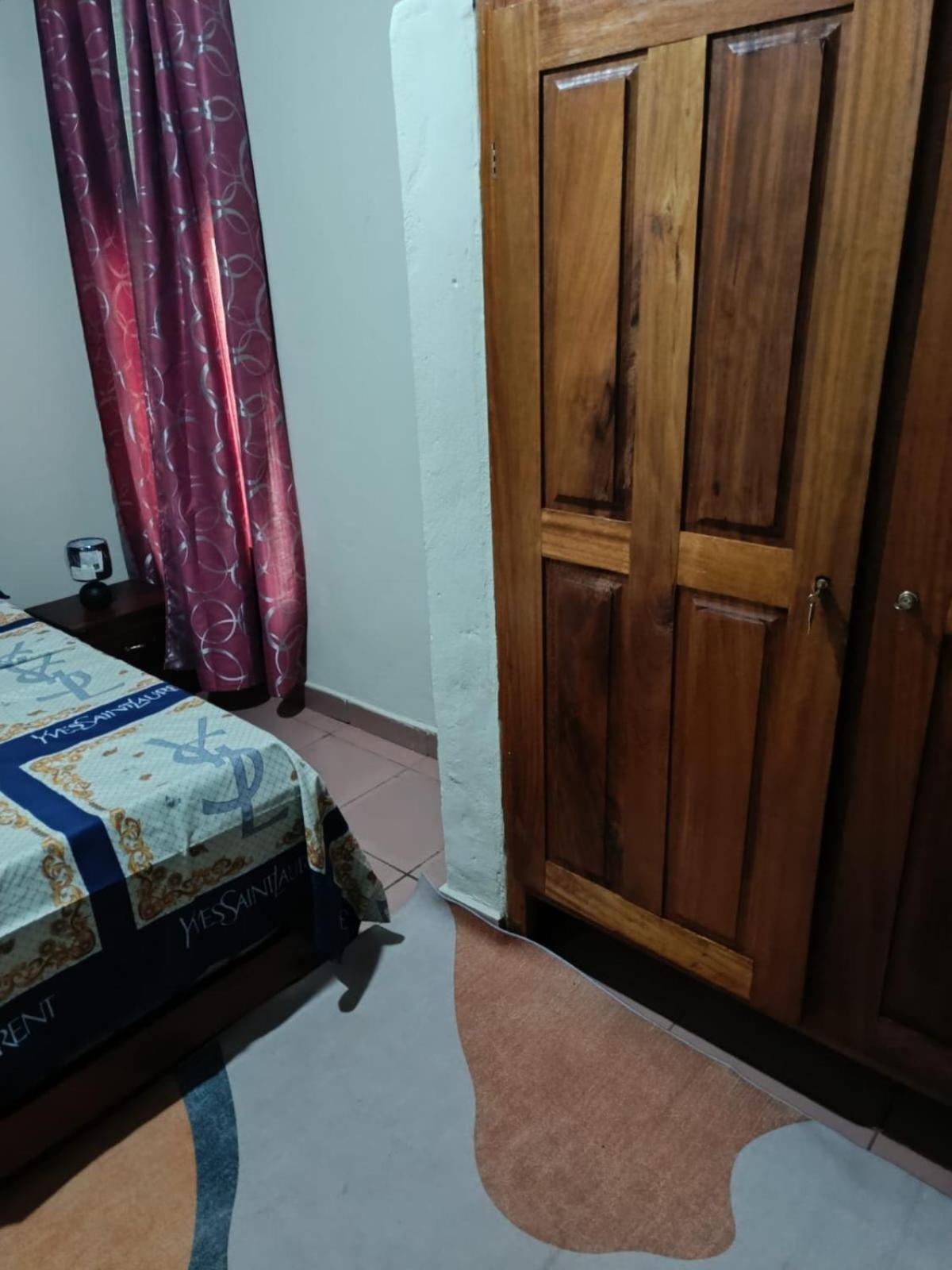 Studio Meublee 1 Chambre Etoug Ebe Yaoundé エクステリア 写真